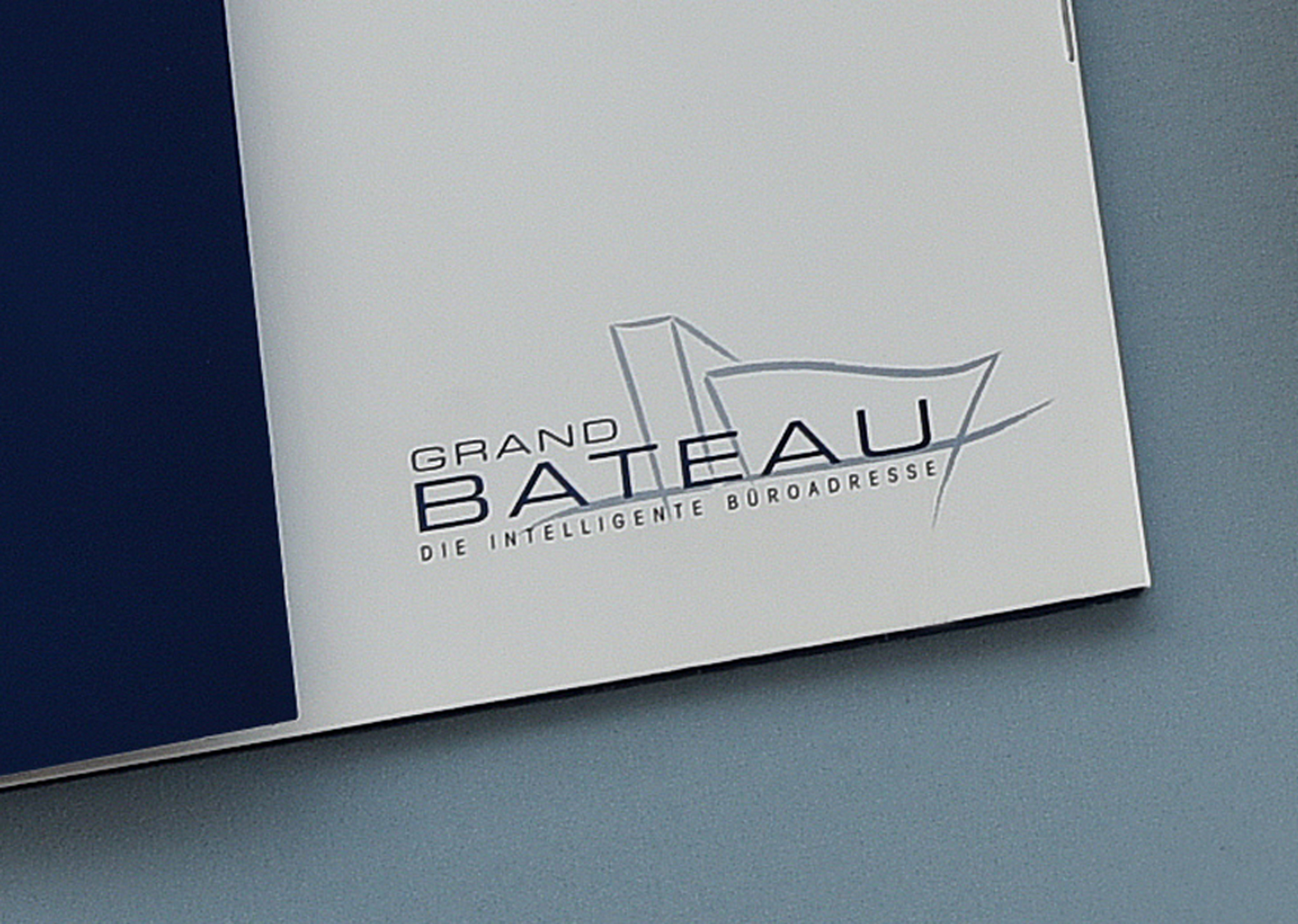 GRAND BATEAU DÜSSELDORF – LOGO DESIGN